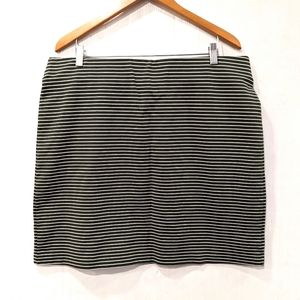 OLD NAVY Women's hunter green striped ponte pencil skirt